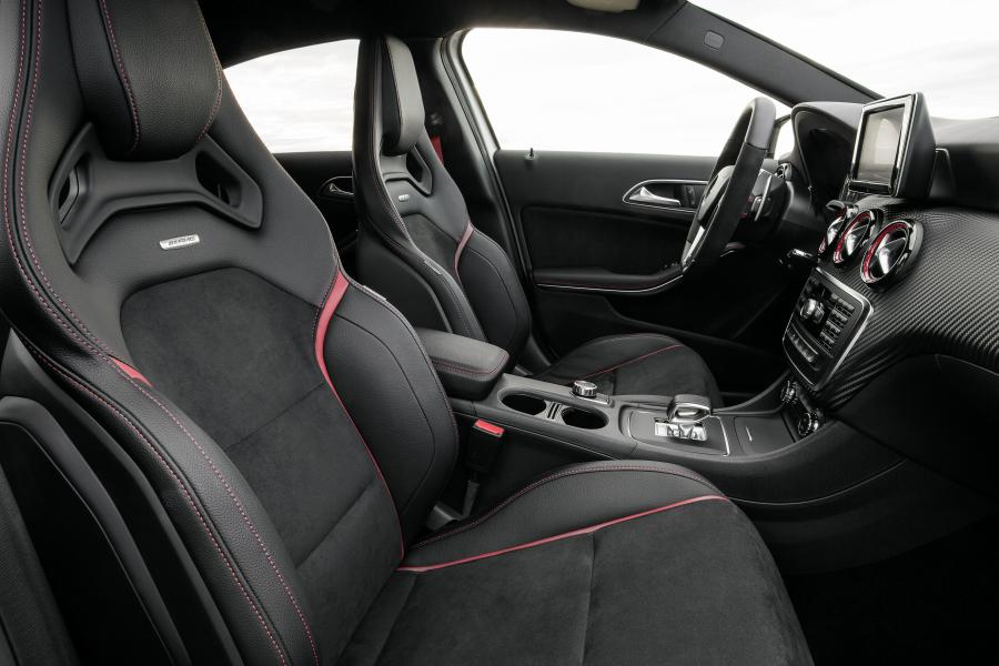  Mercedes-Benz A45 AMG 2013 года  (фото 2 из 55)